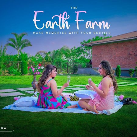 The Earth Farm Villa Nashik Bagian luar foto