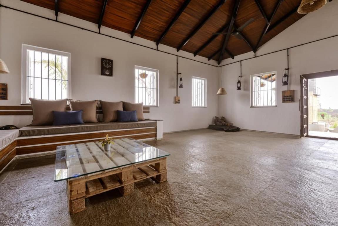 The Earth Farm Villa Nashik Bagian luar foto