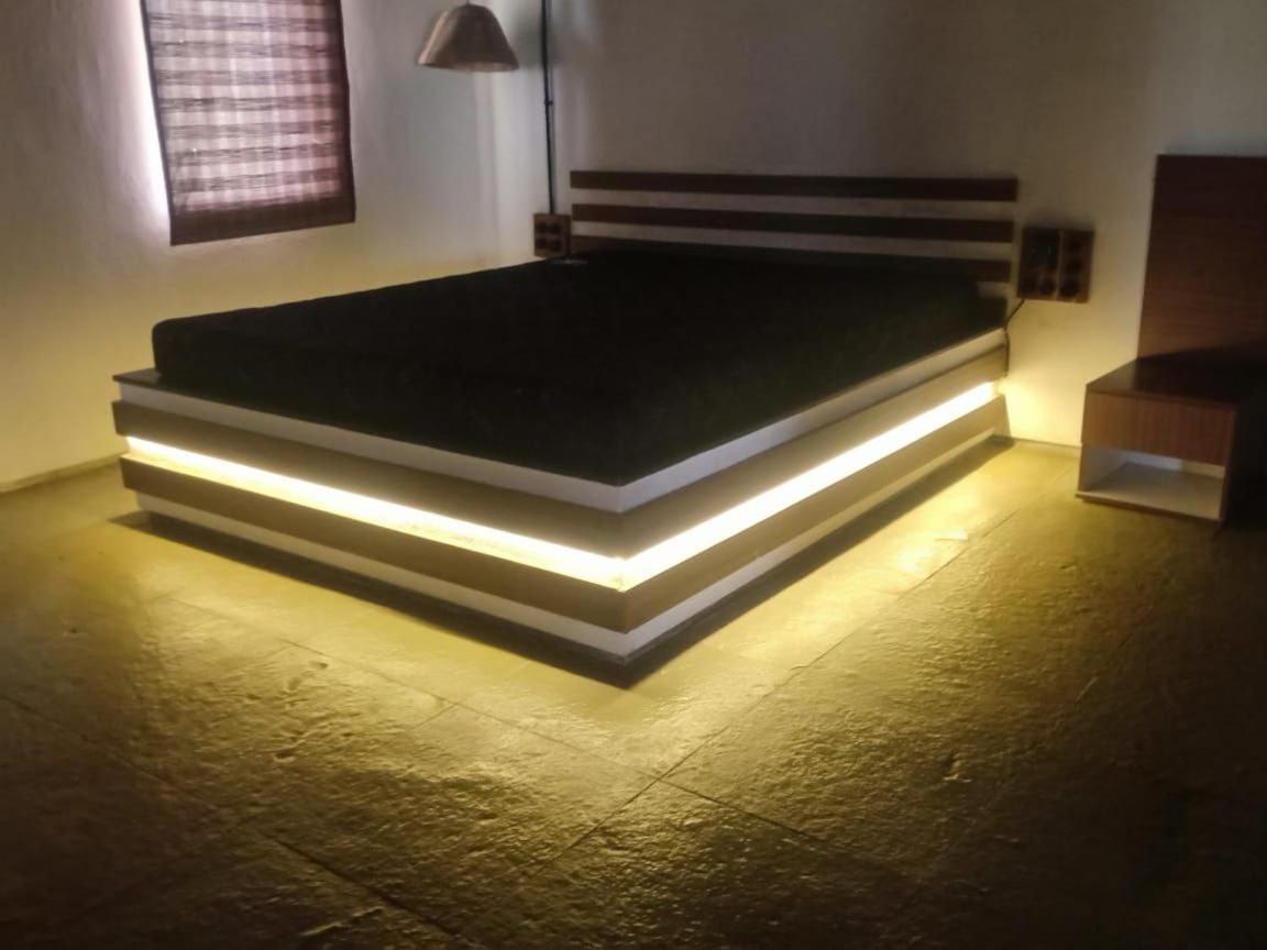 The Earth Farm Villa Nashik Bagian luar foto